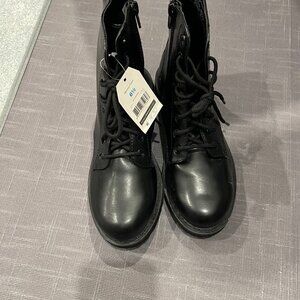 Time & TRU Women's Black Combat LUG